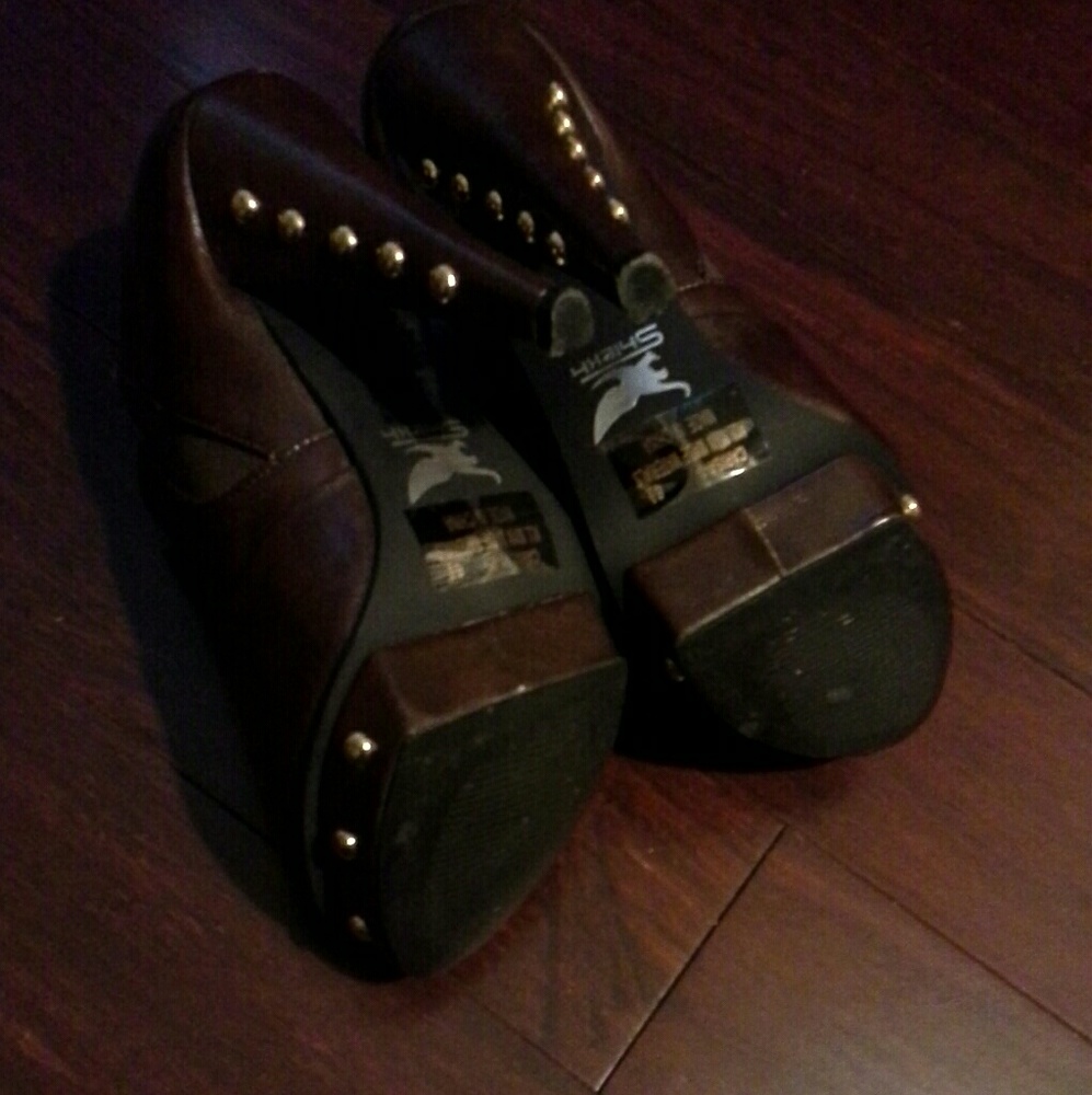 Boots - Picture 3 of 3